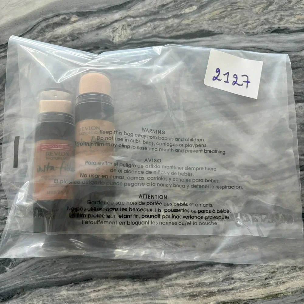 Revlon PhotoReady Insta-Filter Foundation 400 Caramel Lot of 2 0.91oz New Sealed